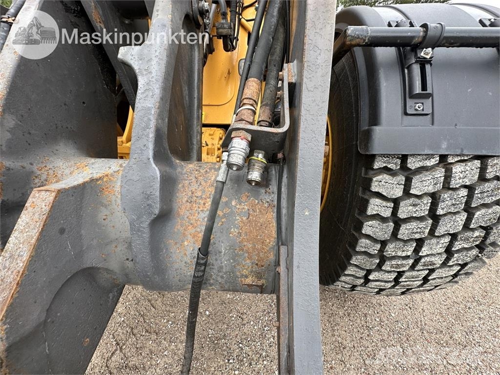 Volvo L90F Wheel loaders