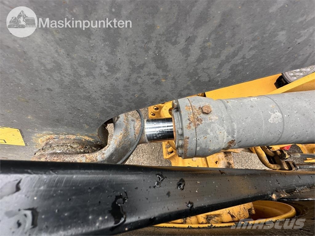 Volvo L90F Wheel loaders