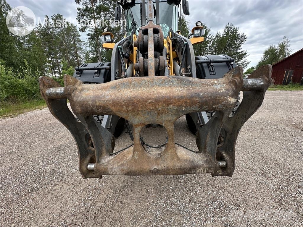 Volvo L90F Wheel loaders