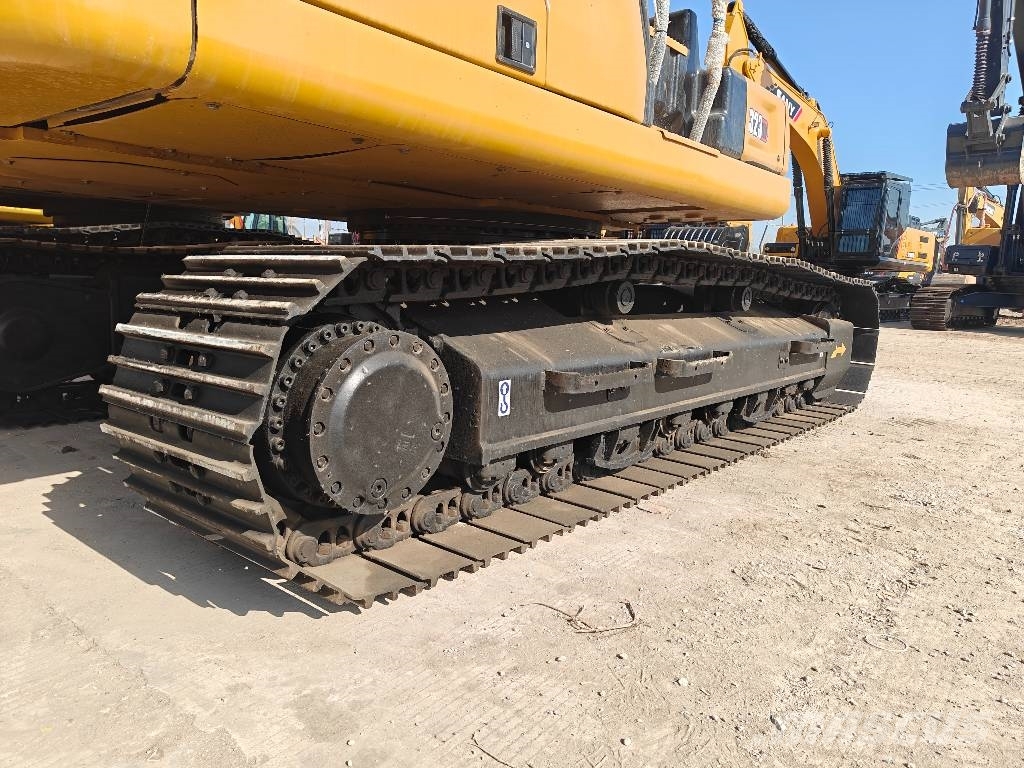 CAT 323 Escavadeiras de esteiras