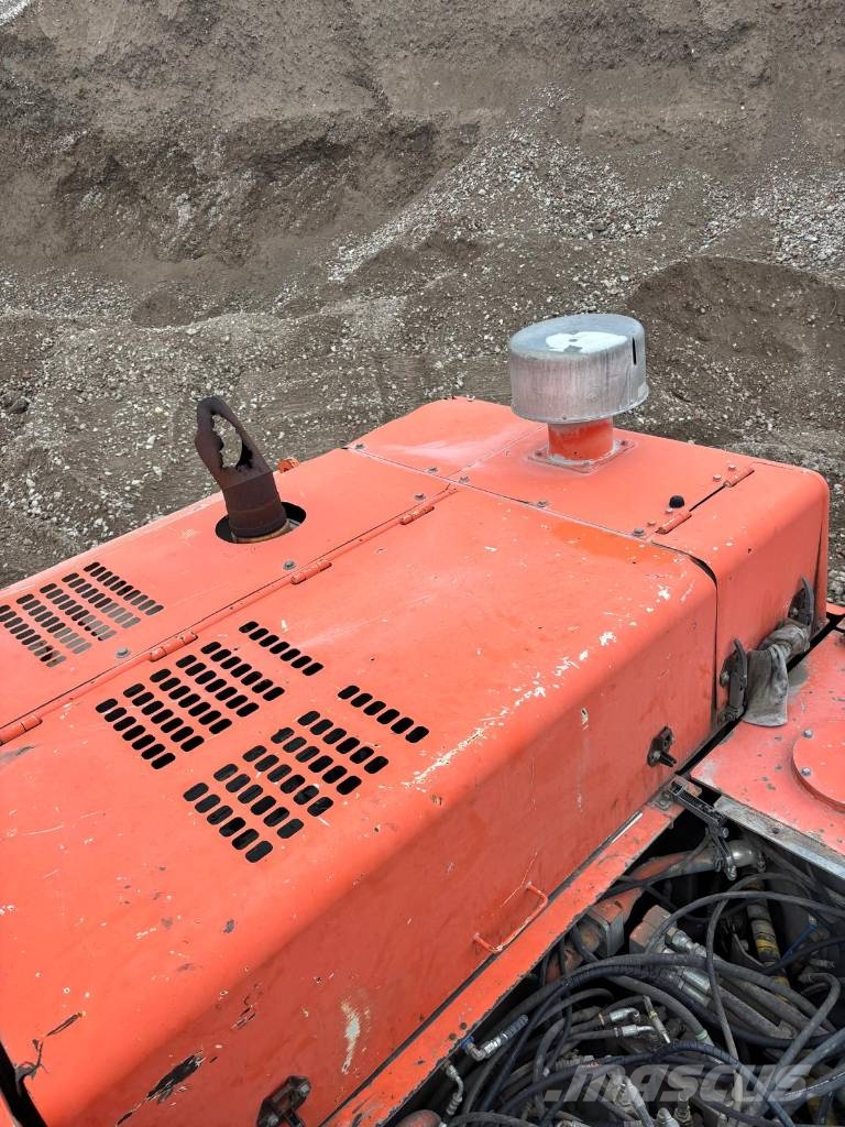 Hitachi ZX 470 Bagri goseničarji