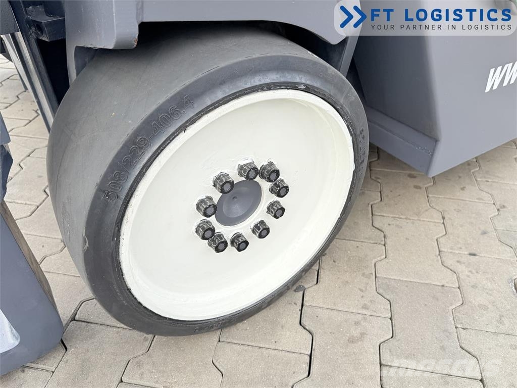 Combilift CB4000 | GAS | TRIPLEX 6800 | FREE-LIFT | FORK-POS 4 cestné vysokozdvižné vozíky