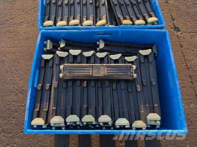 CAT ARPH Excavator Track Pad (110 of) Гусениці