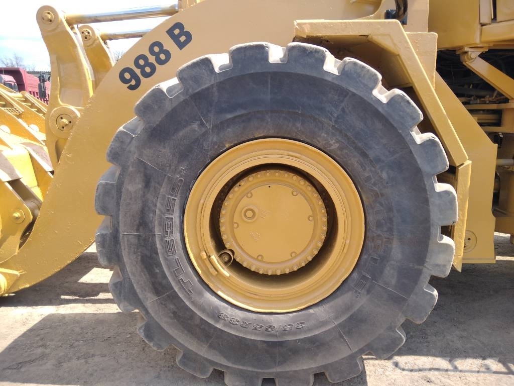 CAT 988 B Chargeuse sur pneus