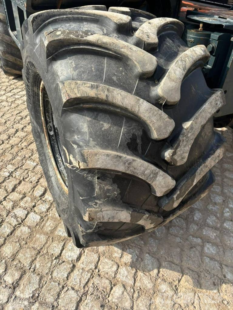 Hyundai HW 140 Excavadoras de ruedas
