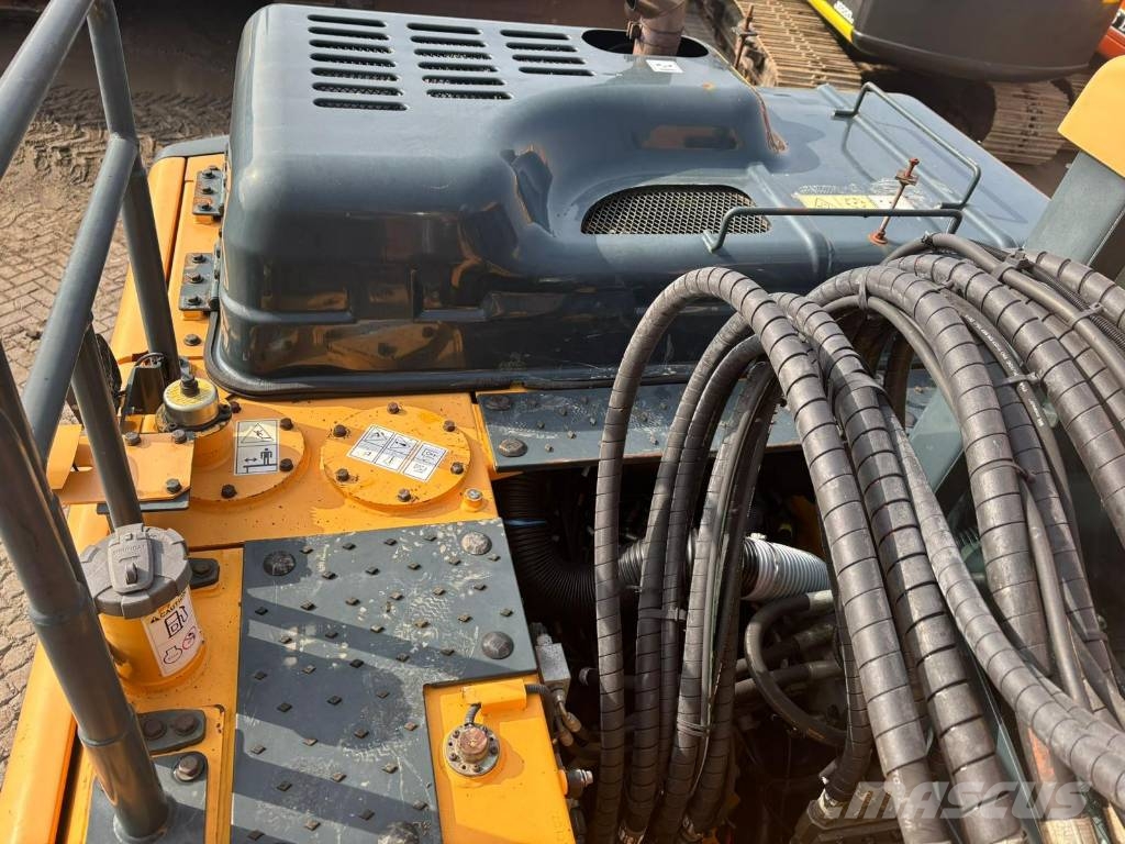 Hyundai HW 140 Excavadoras de ruedas