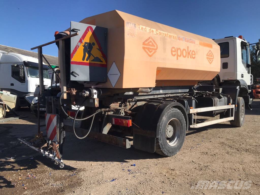 Iveco AD190T31W Tipper trucks
