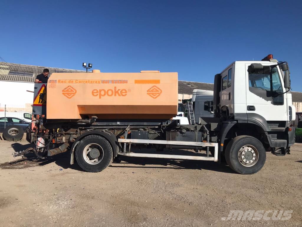Iveco AD190T31W Tipper trucks