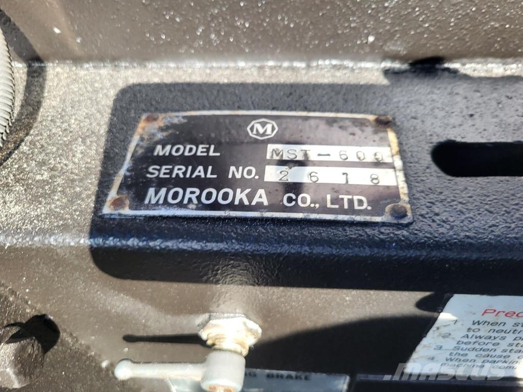 Morooka MST 600 with crane HIAB 031AW Raupendumper