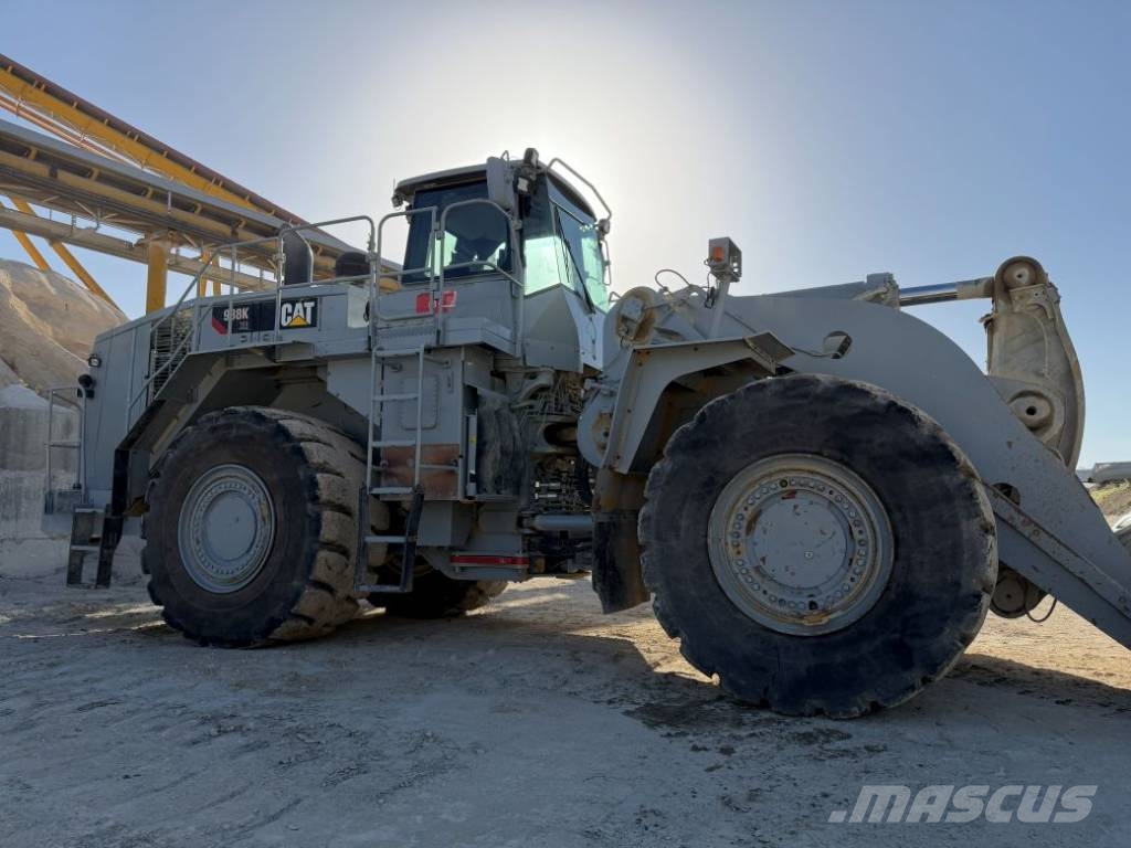 CAT 988 K Kolesni nakladalci