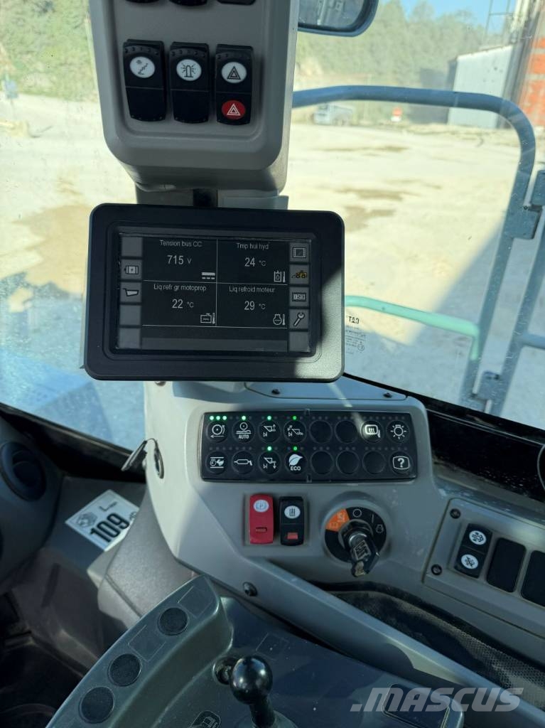 CAT 988 K Kolesni nakladalci