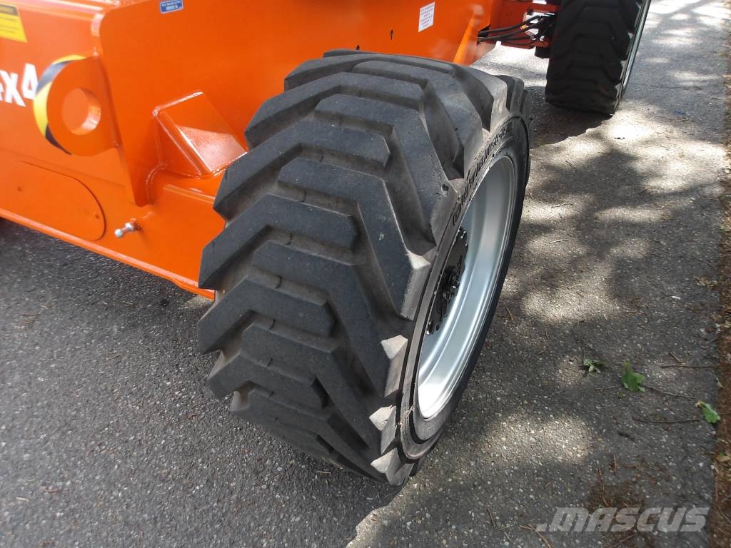 JLG 800AJ Piattaforme a braccio articolato