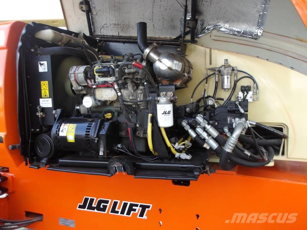 JLG 800AJ Piattaforme a braccio articolato