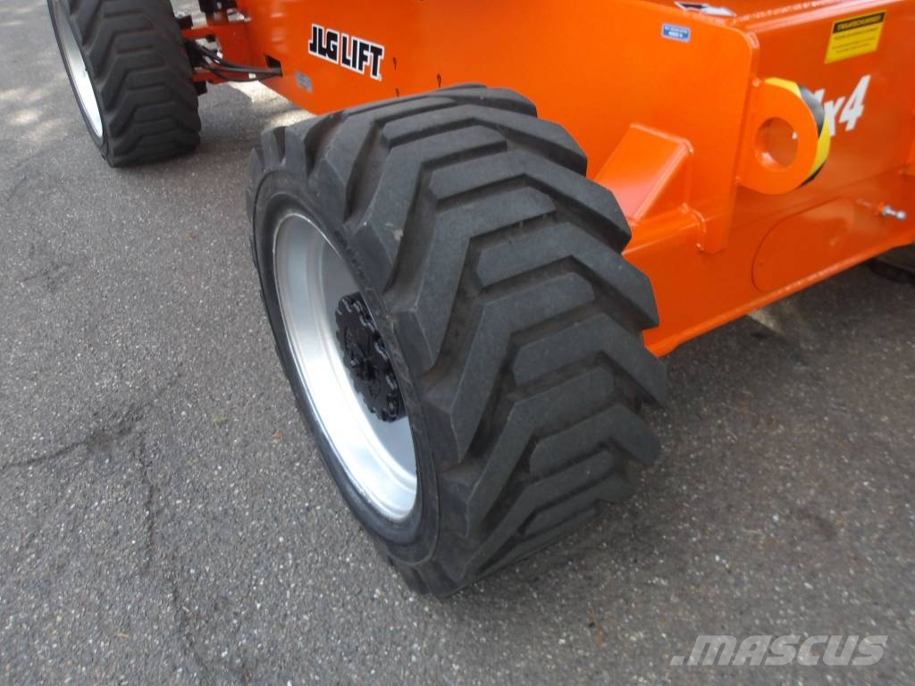 JLG 800AJ Piattaforme a braccio articolato