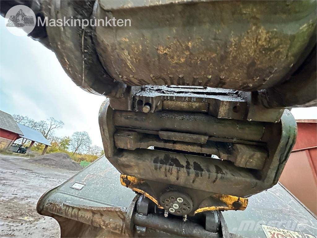 Volvo EC220DL Raupenbagger