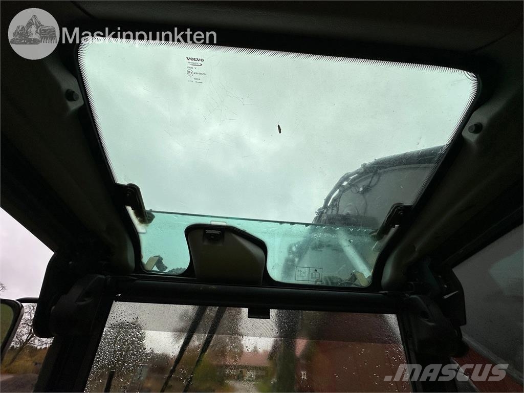 Volvo EC220DL Raupenbagger