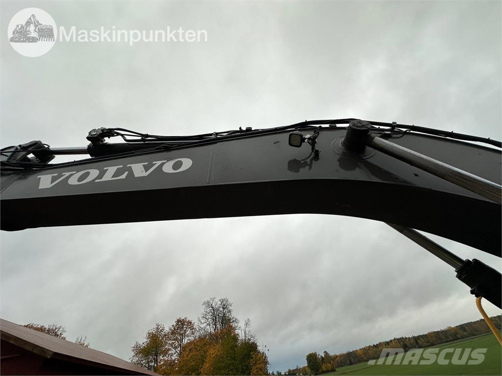 Volvo EC220DL Raupenbagger