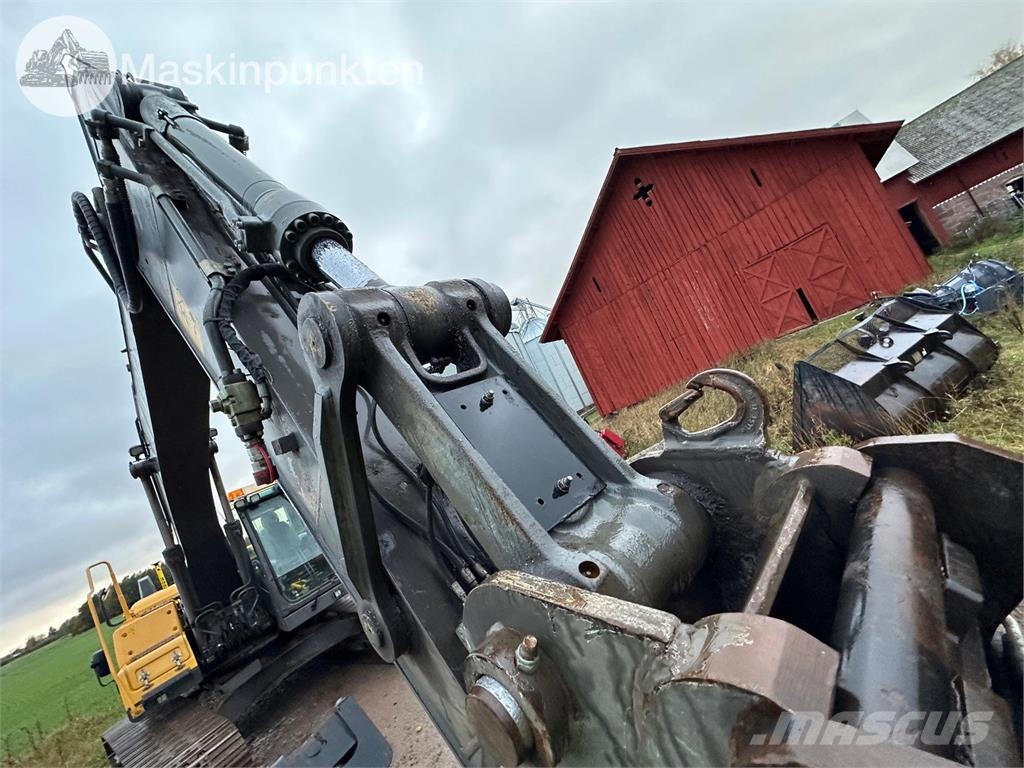Volvo EC220DL Raupenbagger
