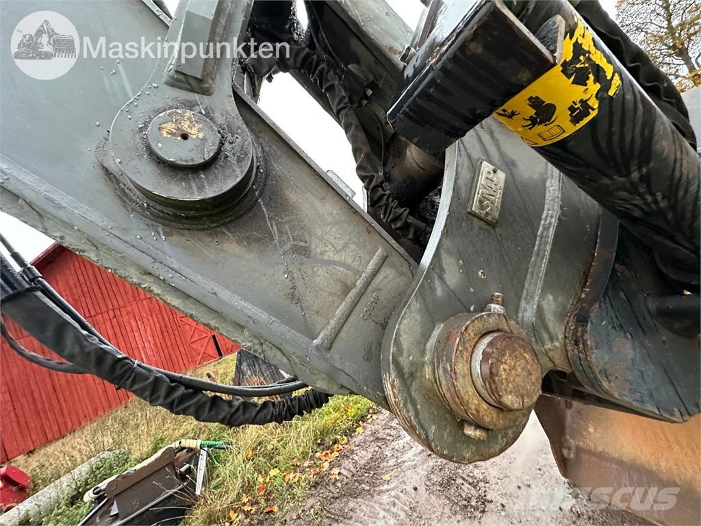 Volvo EC220DL Raupenbagger