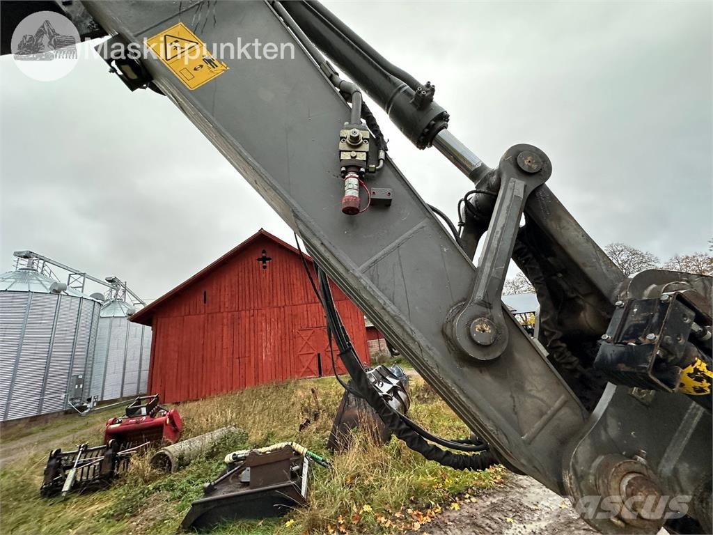 Volvo EC220DL Raupenbagger