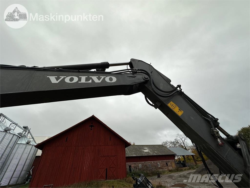 Volvo EC220DL Raupenbagger