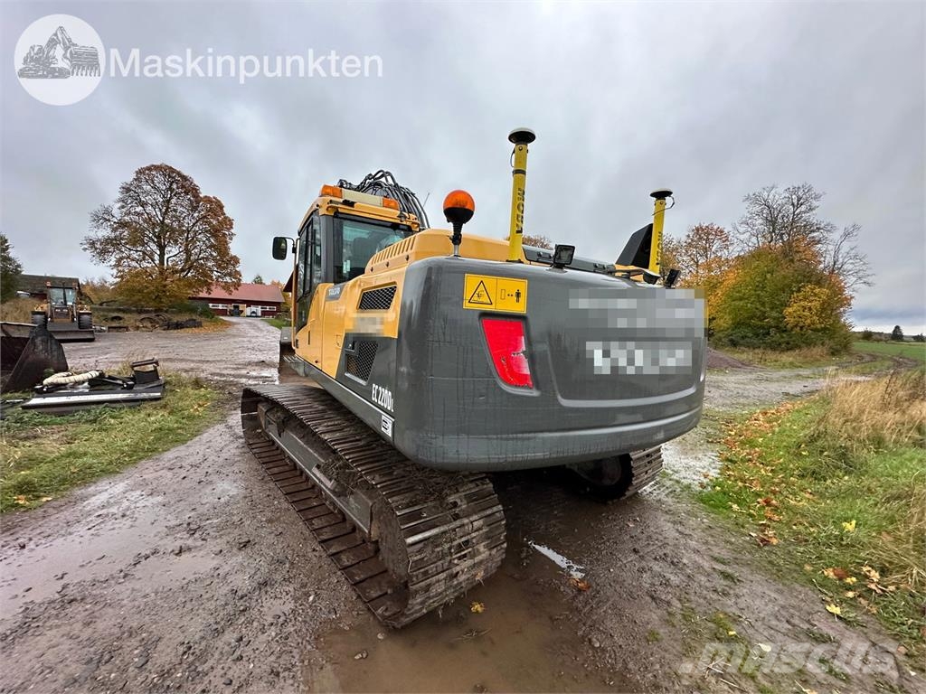 Volvo EC220DL Raupenbagger