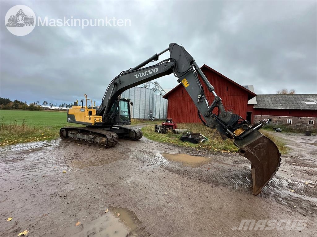 Volvo EC220DL Raupenbagger