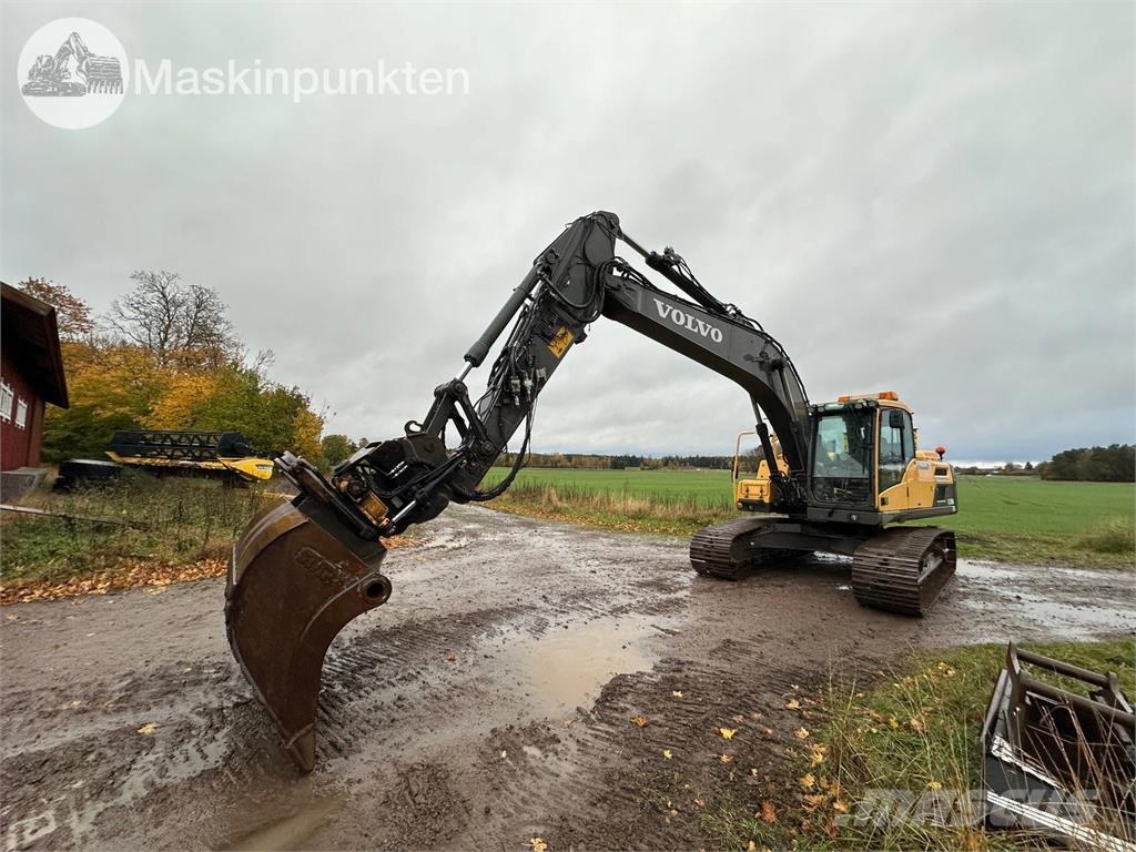 Volvo EC220DL Raupenbagger