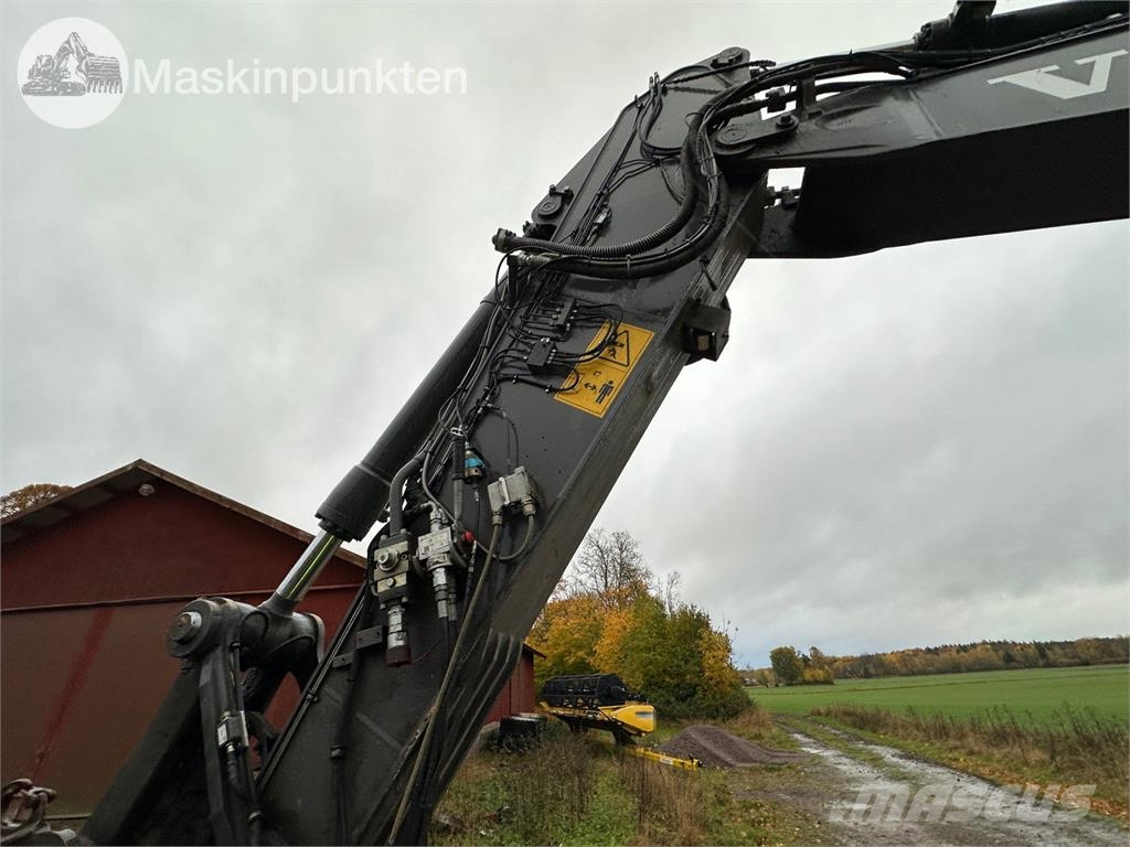 Volvo EC220DL Raupenbagger