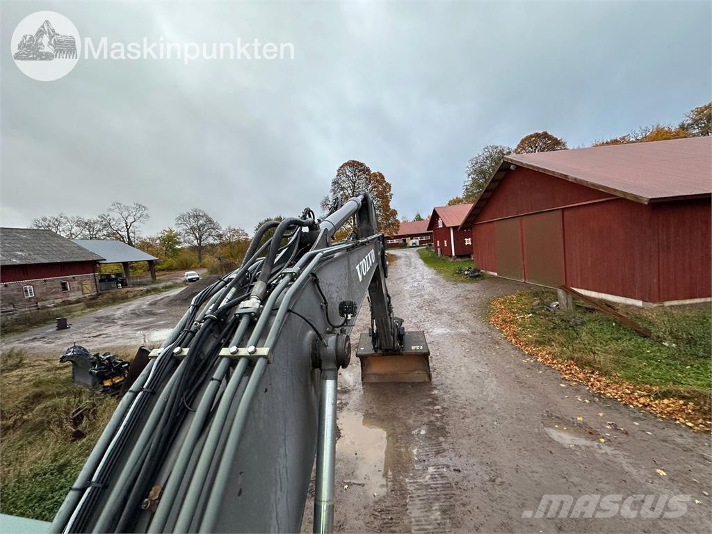 Volvo EC220DL Raupenbagger