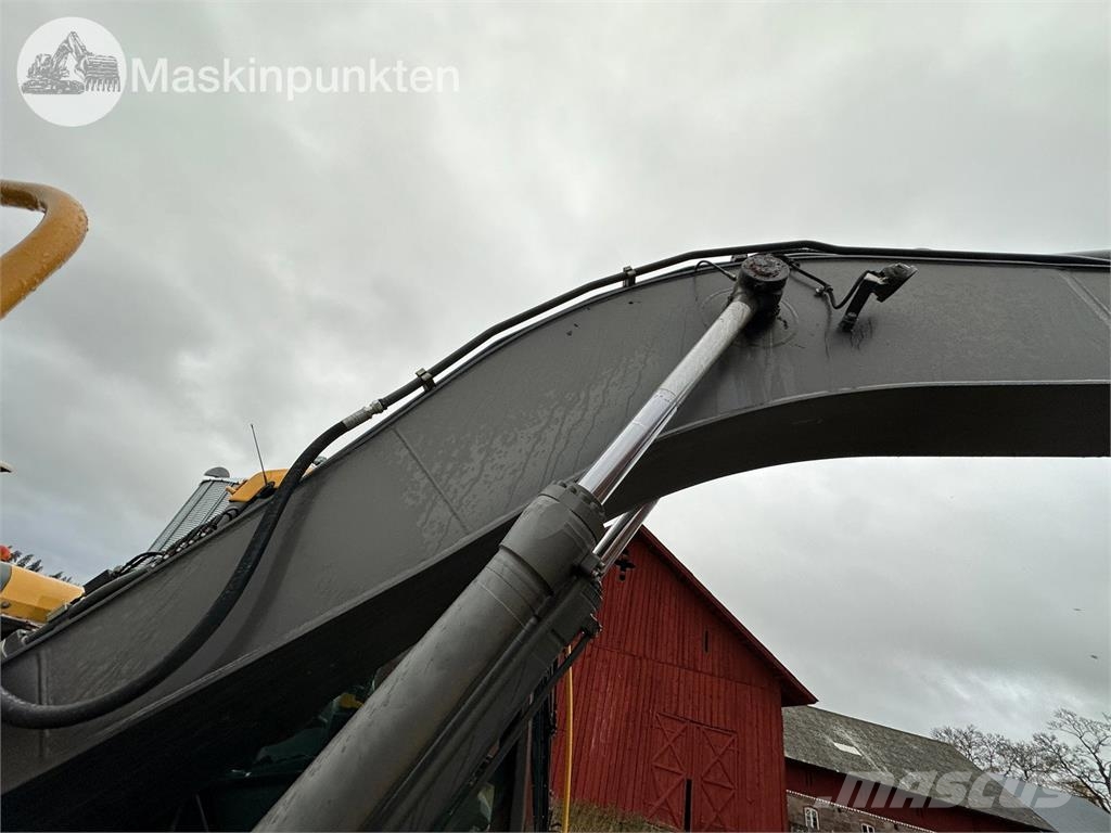 Volvo EC220DL Raupenbagger