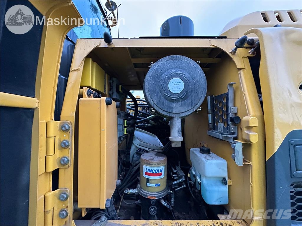 Volvo EC220DL Raupenbagger