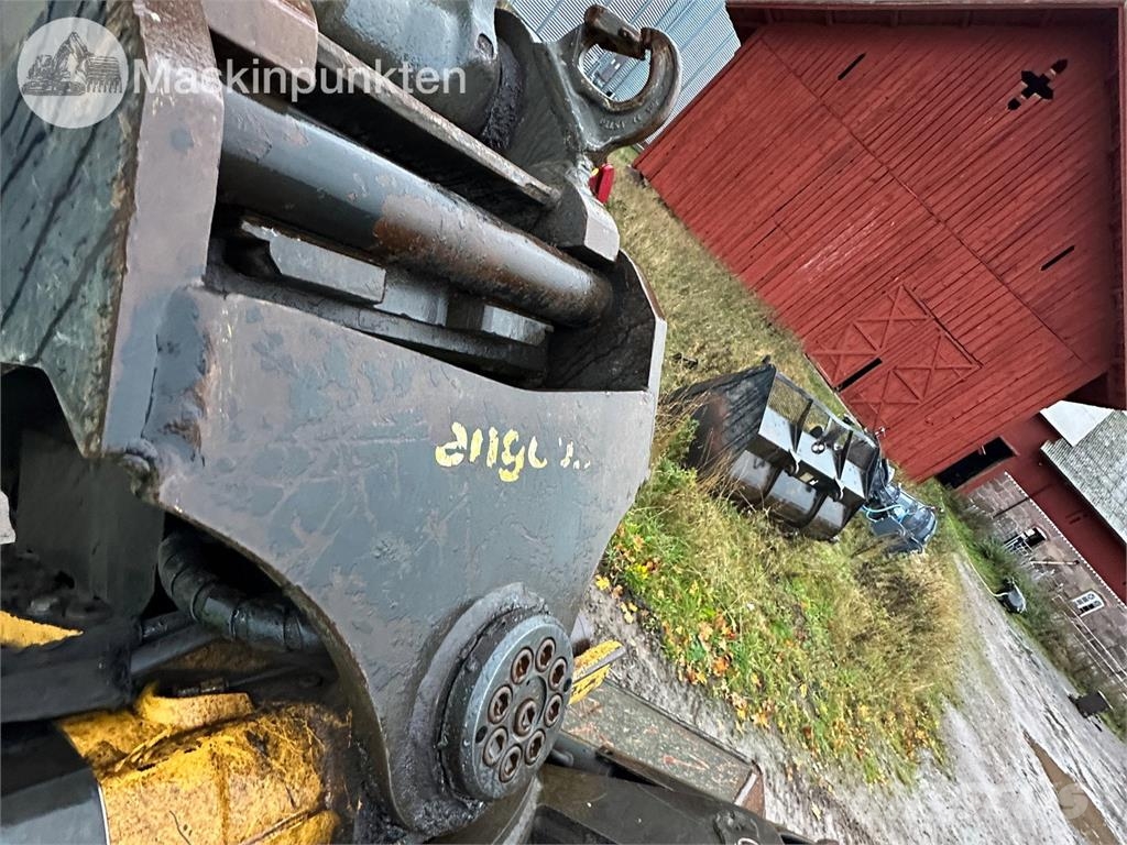 Volvo EC220DL Raupenbagger