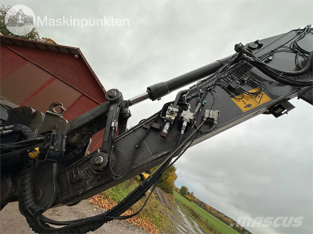 Volvo EC220DL Raupenbagger