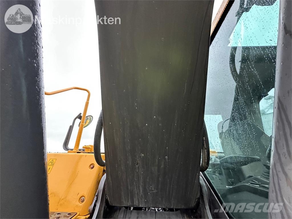 Volvo EC220DL Raupenbagger