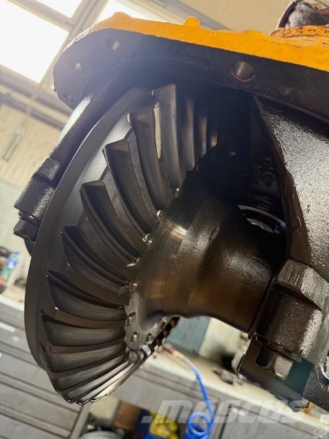 Volvo A 25 D USED DIFFERENTOAL Ejes