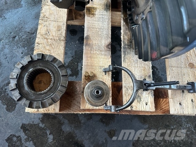 Volvo A 25 D USED DIFFERENTOAL Ejes