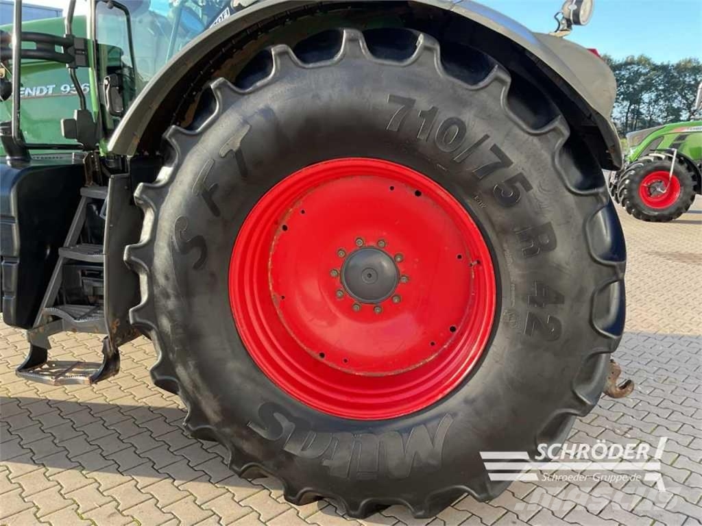 Fendt 924 VARIO Трактори