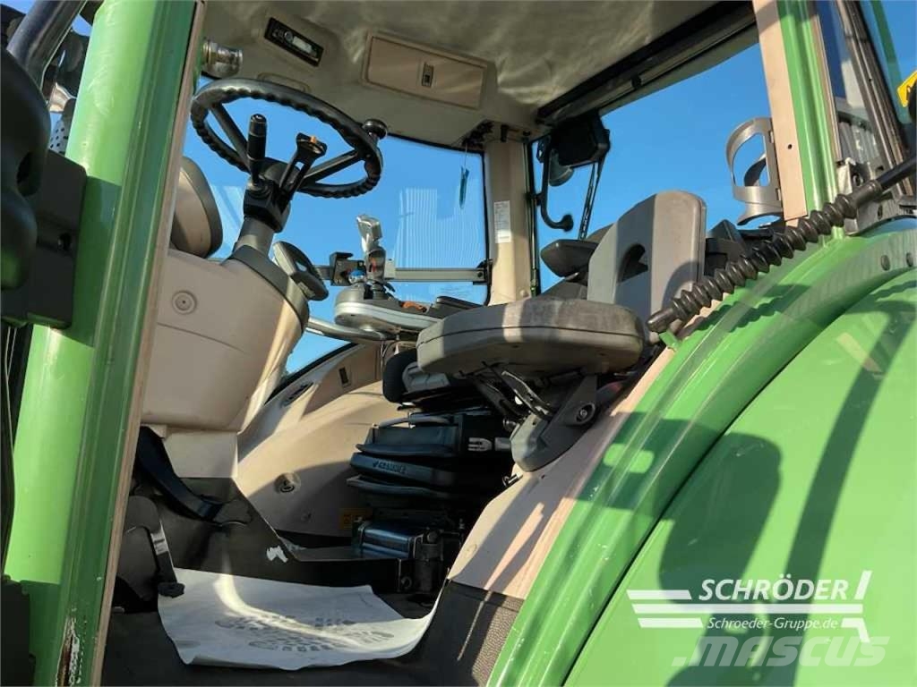 Fendt 924 VARIO Трактори