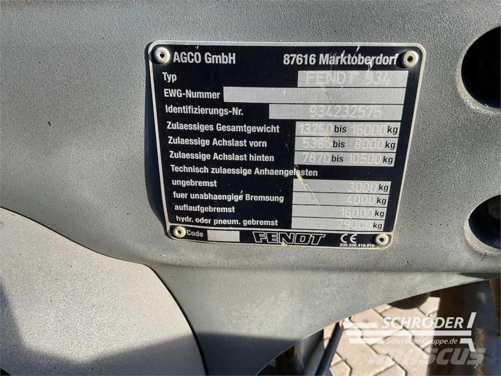 Fendt 924 VARIO Трактори