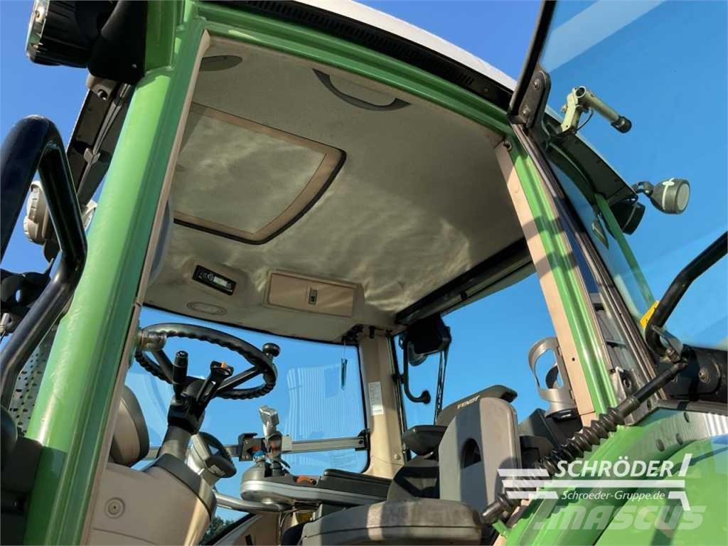 Fendt 924 VARIO Трактори