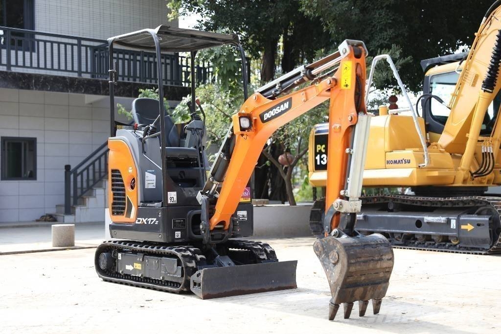 Doosan DX 17 Εκσκαφείς με ερπύστριες