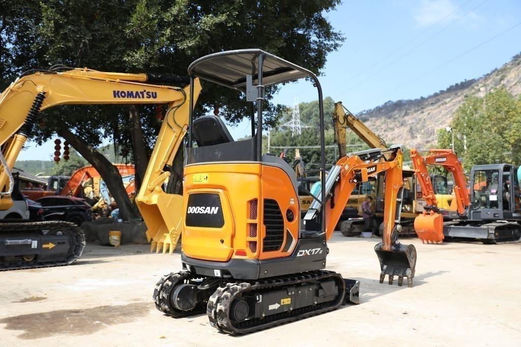 Doosan DX 17 Εκσκαφείς με ερπύστριες
