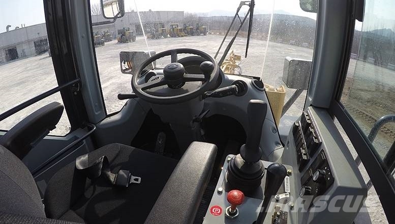 SEM 636D Wheel Loader Φορτωτές με λάστιχα (Τροχοφόροι)
