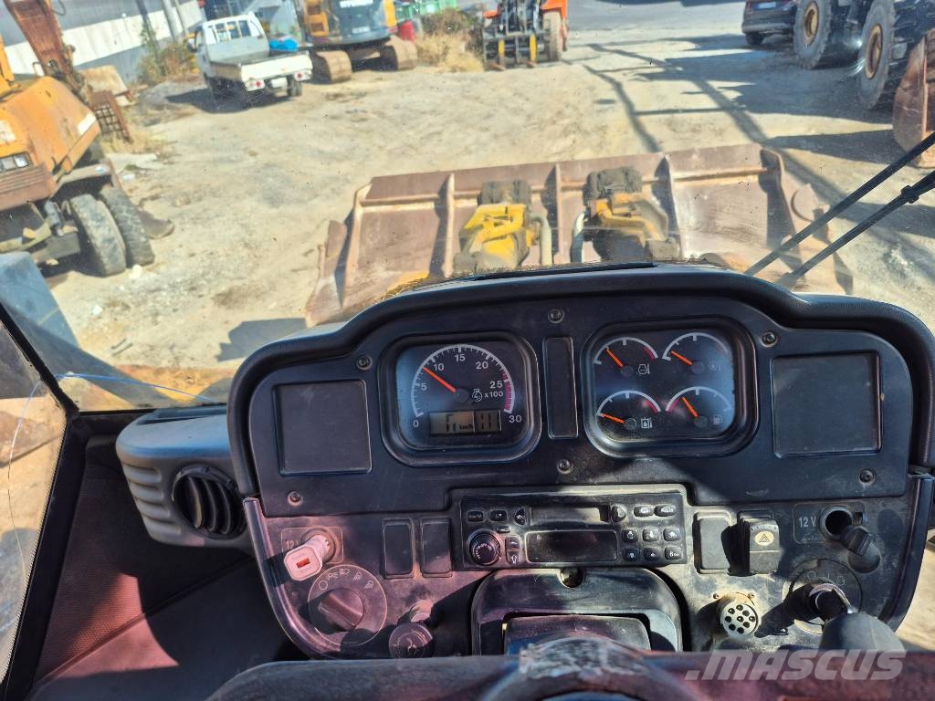 CAT 980H 輪胎式裝載機