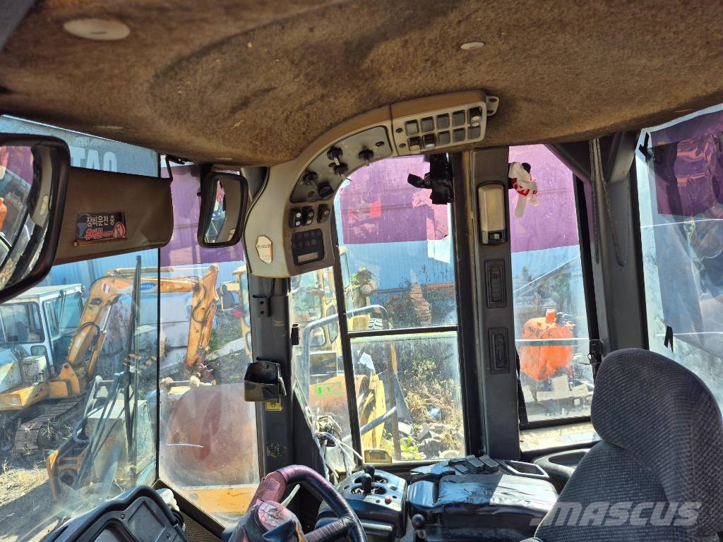 CAT 980H 輪胎式裝載機