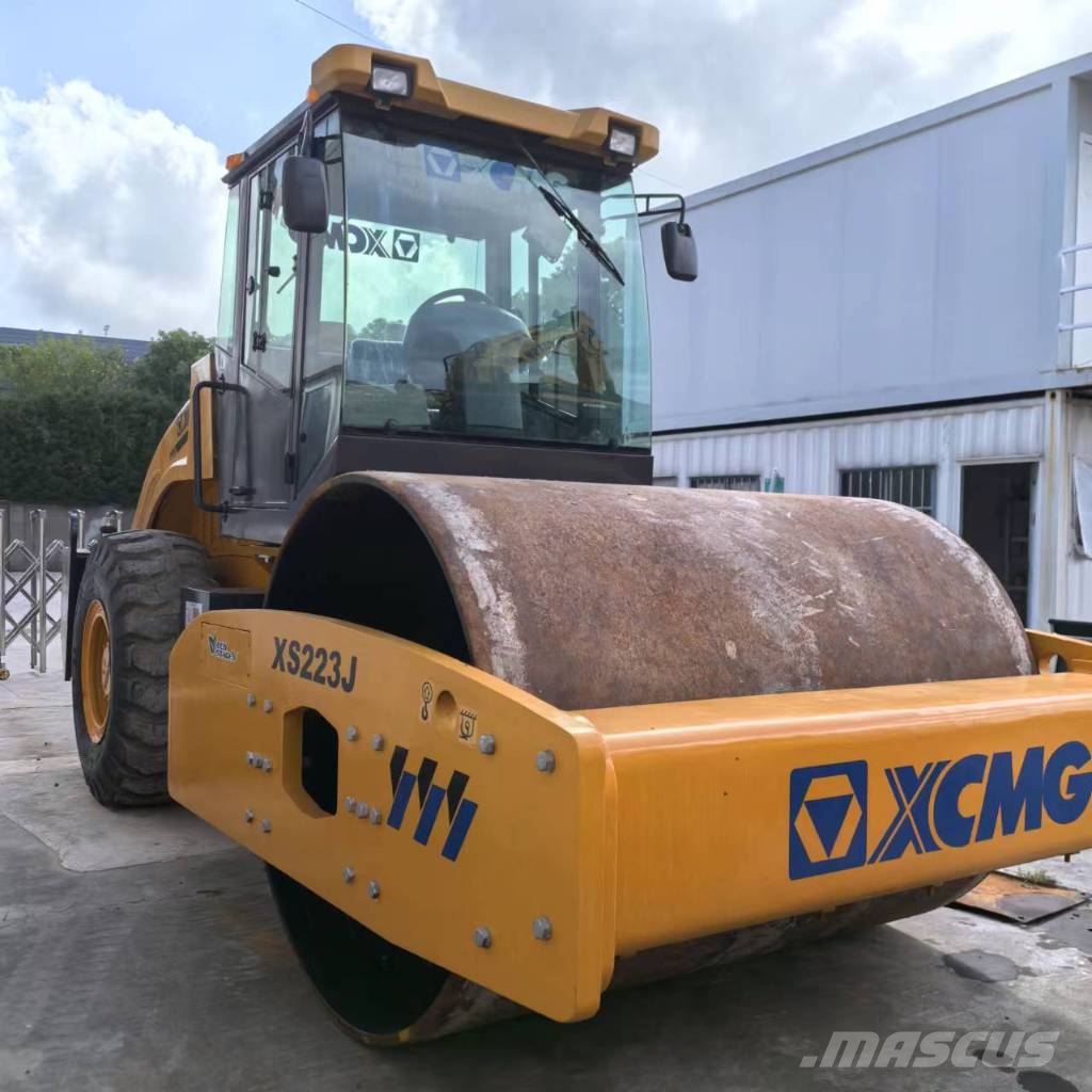 XCMG XS 223 J Грунтовые катки