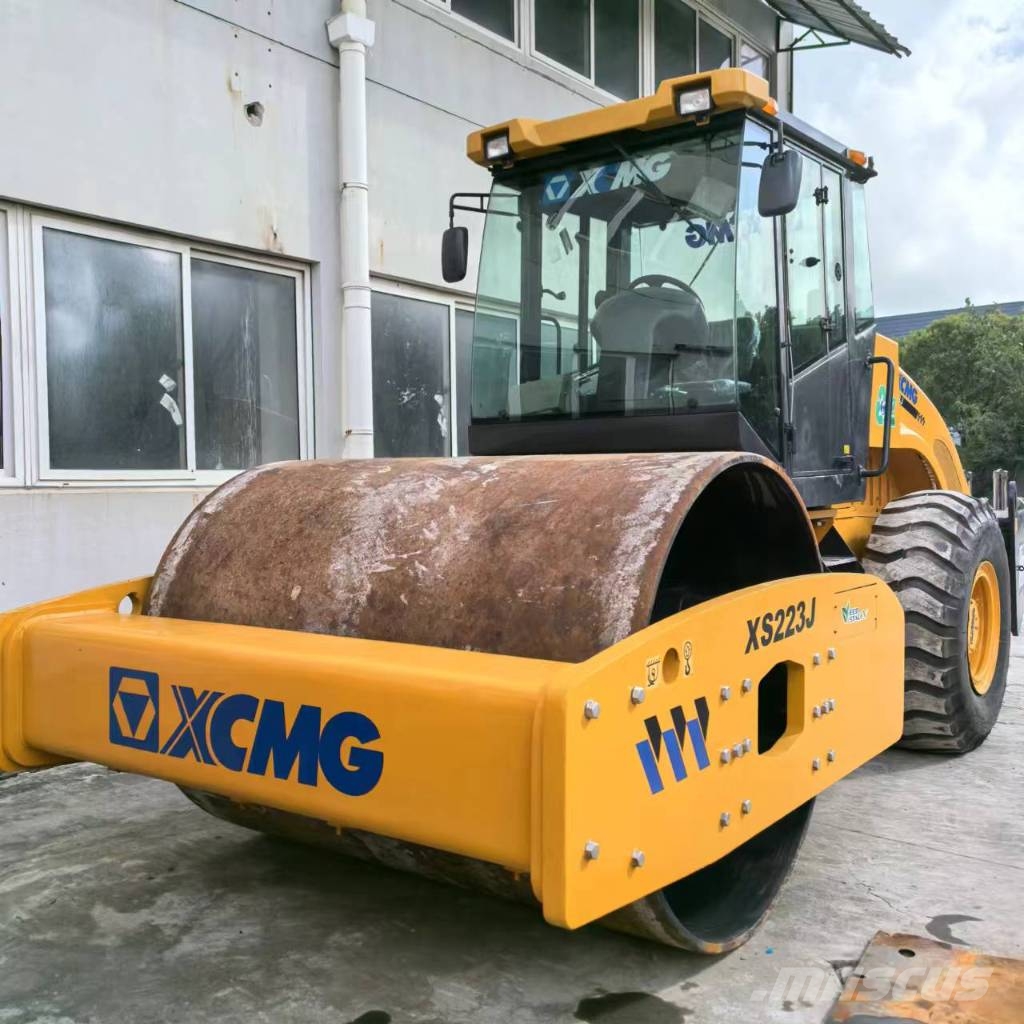 XCMG XS 223 J Грунтовые катки