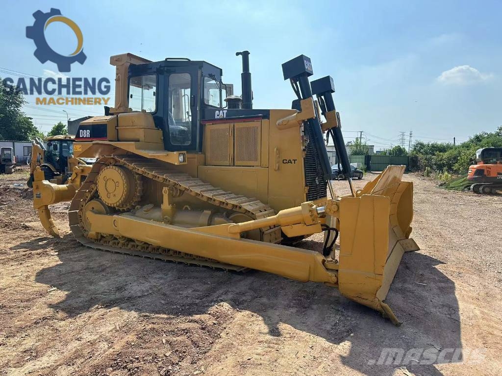 CAT D8R Buldožerji goseničarji