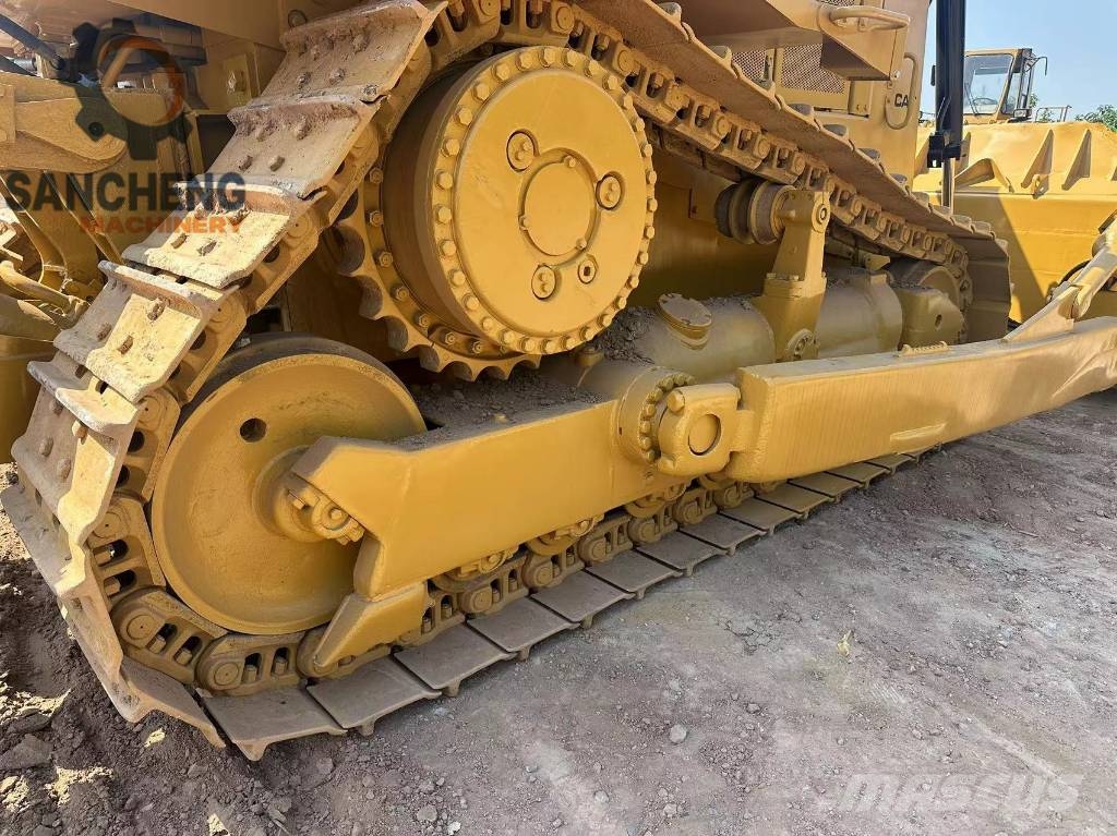 CAT D8R Buldožerji goseničarji